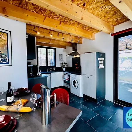 Logis Des Roches: Three With Exceptional Views * Buis-les-Baronnies