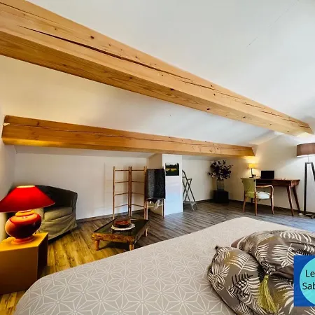 Logis Des Roches: Three With Exceptional Views *
