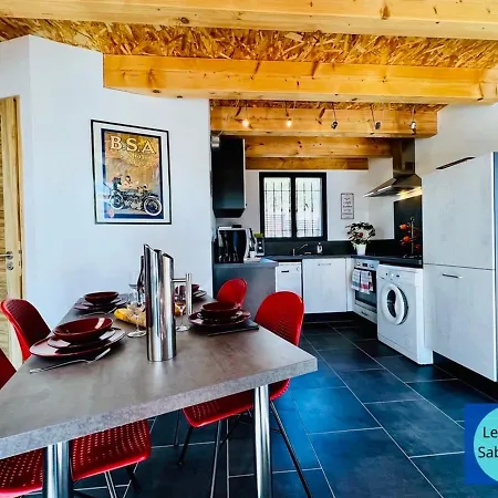 Logis Des Roches: Three With Exceptional Views * Buis-les-Baronnies