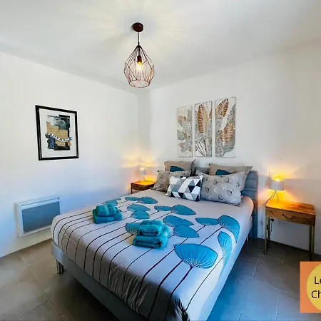 Logis Des Roches: Three With Exceptional Views Apartment