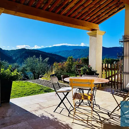 Logis Des Roches: Three With Exceptional Views * Buis-les-Baronnies