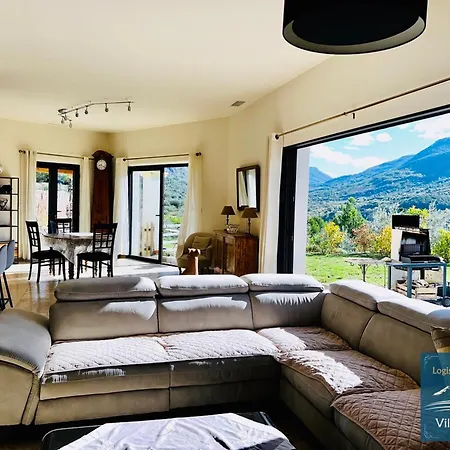 Logis Des Roches: Three With Exceptional Views Buis-les-Baronnies